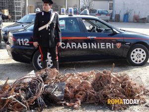 Ostiense, scavalca i cancelli della centrale Montemartini e ruba 200 chili di "oro rosso"
