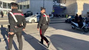 Termini sorvegliata speciale: serie di controlli dentro e fuori alla stazione
