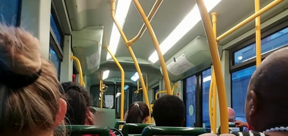 Pigneto: rubano borsa ai clienti del ristorante poi scappano in tram