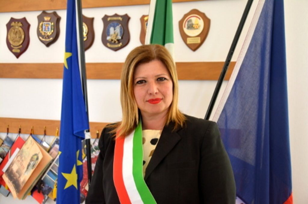 Pomezia, il governo di centrodestra perde pezzi. Si dimettono due assessori e la vicesindaca