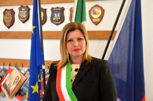 Pomezia, il governo di centrodestra perde pezzi. Si dimettono due assessori e la vicesindaca
