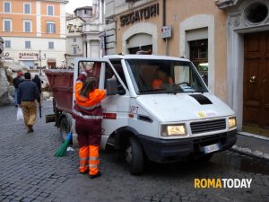 Il piano di Ama per tenere pulita la città a Pasqua e Pasquetta
