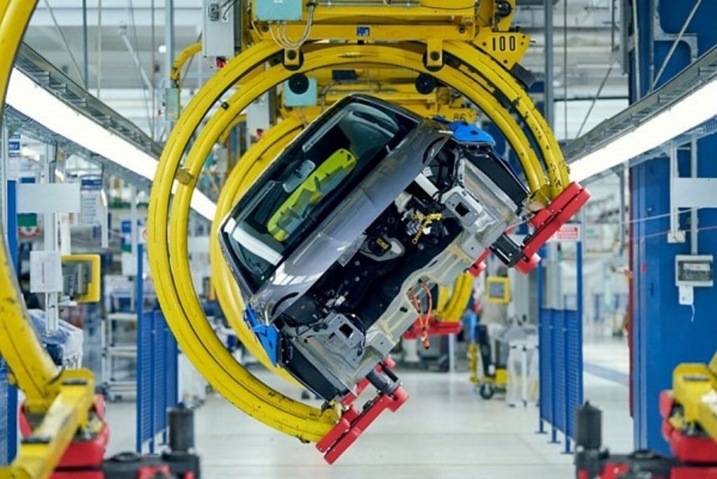 Migliaia di esuberi, indotto in crisi. Cosa succede alla Stellantis di Cassino