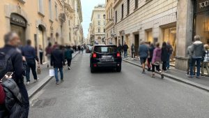 Manolesta in azione tra le via del centro storico: sette arresti in poche ore