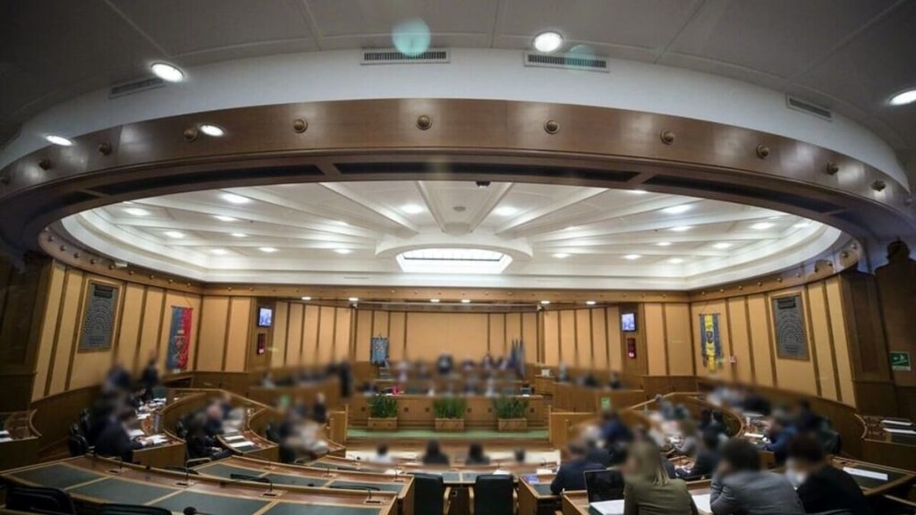 Il nuovo welfare (senza soldi) per le famiglie del Lazio fa infuriare il centrosinistra