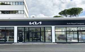 Nuovo showroom Kia a Roma: apertura con musica, aperitivo e offerte promozionali