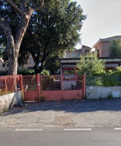 Chiusa per mancanza di iscrizioni, la scuola del Divino Amore cambia destinazione