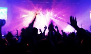 Ragazze accoltellate nella discoteca, il questore chiude il locale