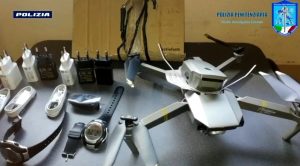 I cellulari e la droga della Camorra a Rebibbia, le consegne in carcere anche con i droni