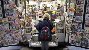 Edicole, Gualtieri ci ripensa:  stop agli aumenti del canone di occupazione di suolo pubblico