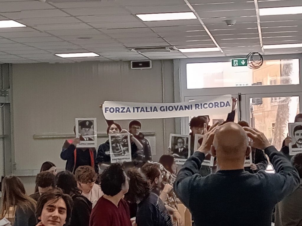 Sapienza, i giovani di Forza Italia interrompono la lezione di Donatella Di Cesare