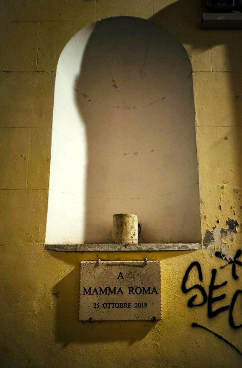 Trastevere, sfregio a 'Mamma Roma': rubato il busto di Anna Magnani