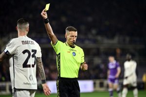 Fiorentina-Roma 2-2: Svilar pararigori, Mancini in confusione