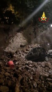 Muro crollato a Trastevere, il maltempo tra le possibili cause dello smottamento