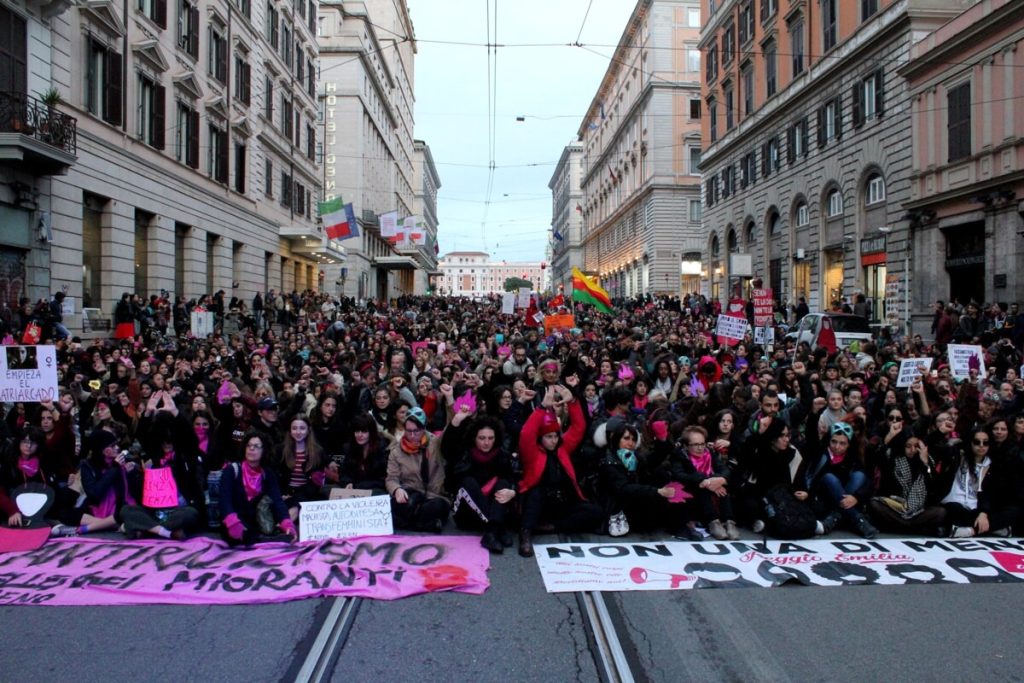 L’8 marzo è sciopero generale. Dai trasporti, ai nidi, scuola e uffici: ecco chi si ferma