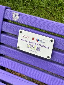 Inaugurata la prima panchina Viola di Roma di sensibilizzazione sull'epilessia