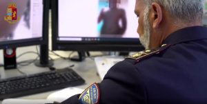 L'archivio di video e foto pedornografiche di due uomini. Sequestrati 10.000 file