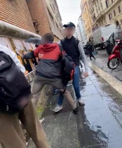 Alta tensione nei licei e all'università. A Roma non si placa lo scontro tra estrema destra e collettivi