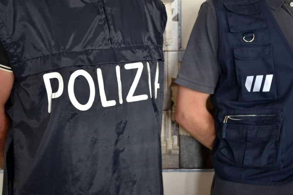 Rapinato in casa da falsi poliziotti, il racconto dell'imprenditore: "Così ci hanno sequestrato e rubato 50 mila euro"