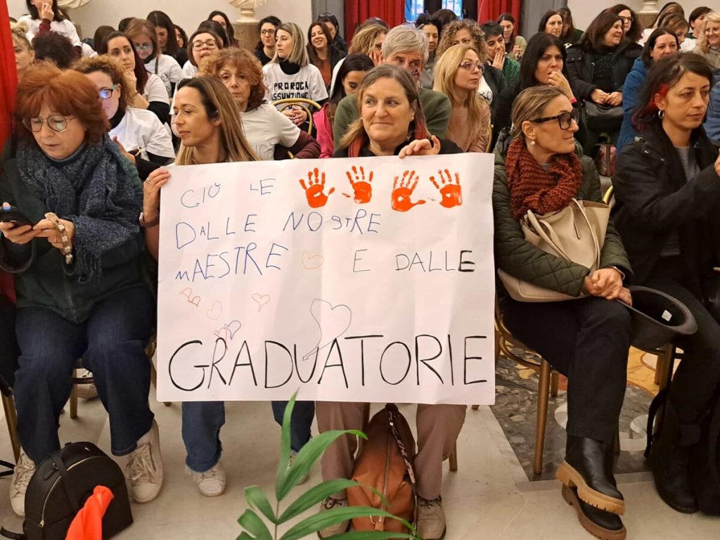 Caos assunzioni, il governo è pronto a prorogare le graduatorie in scadenza per nidi e materne
