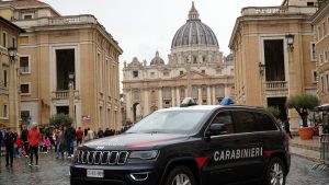 Pasqua a Roma, controlli a San Pietro. Due minorenni denunciati per spaccio