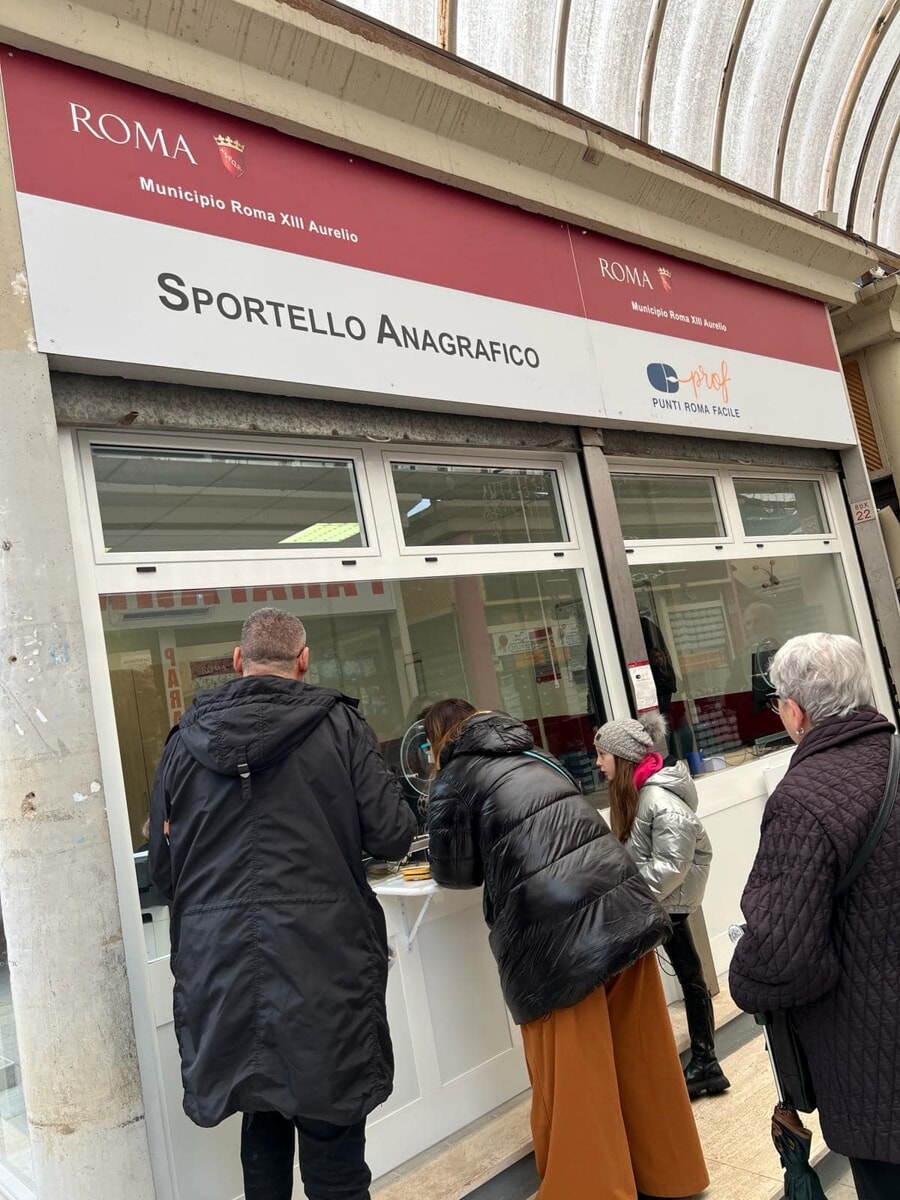 Al mercato Borgo Ticino di Casalotti apre lo sportello anagrafico