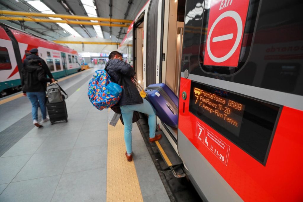 Il nuovo regolamento per i bagagli sulle Frecce di Trenitalia è stato sospeso