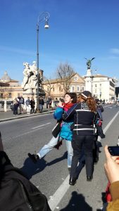Così Ultima Generazione ha tentato di bloccare la Maratona di Roma | VIDEO