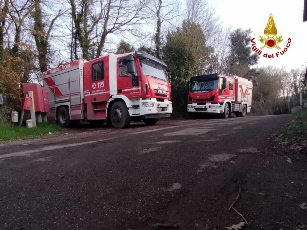 Ultraleggero precipita poco dopo il decollo: due morti
