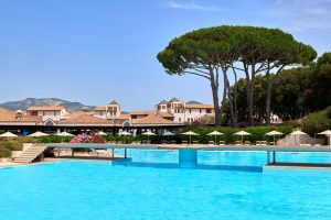 Vacanze perfette per tutta la famiglia: natura, divertimento, sport e relax si intrecciano in un unico scenario