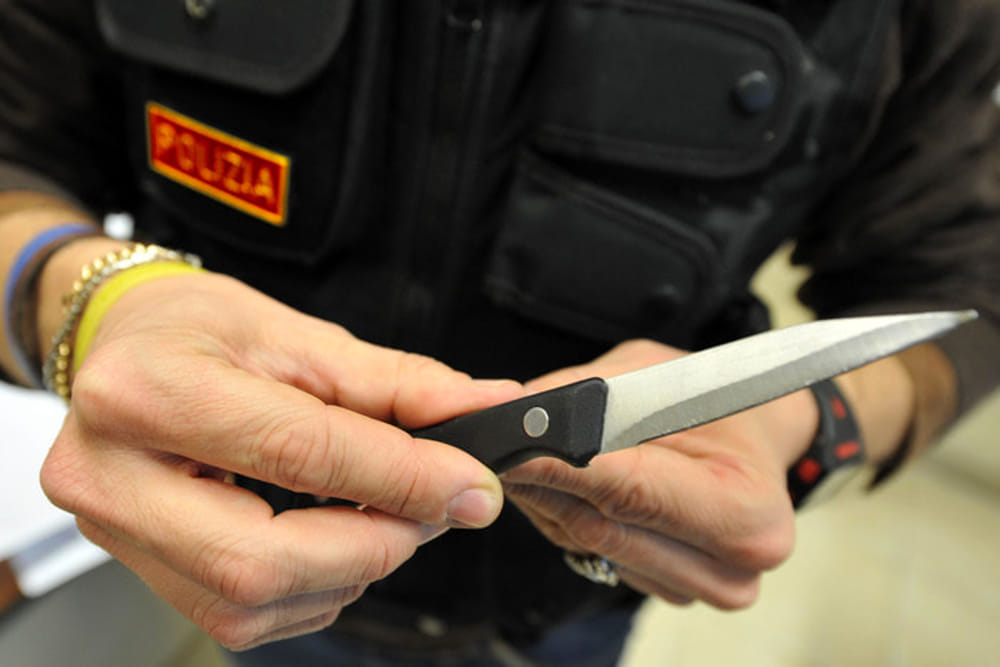 Rissa fra bande a Centocelle: accoltellato un ragazzo in una pizzeria
