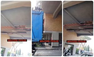 Camion danneggia il sottopasso dal palazzo, calcinacci sulle auto in sosta