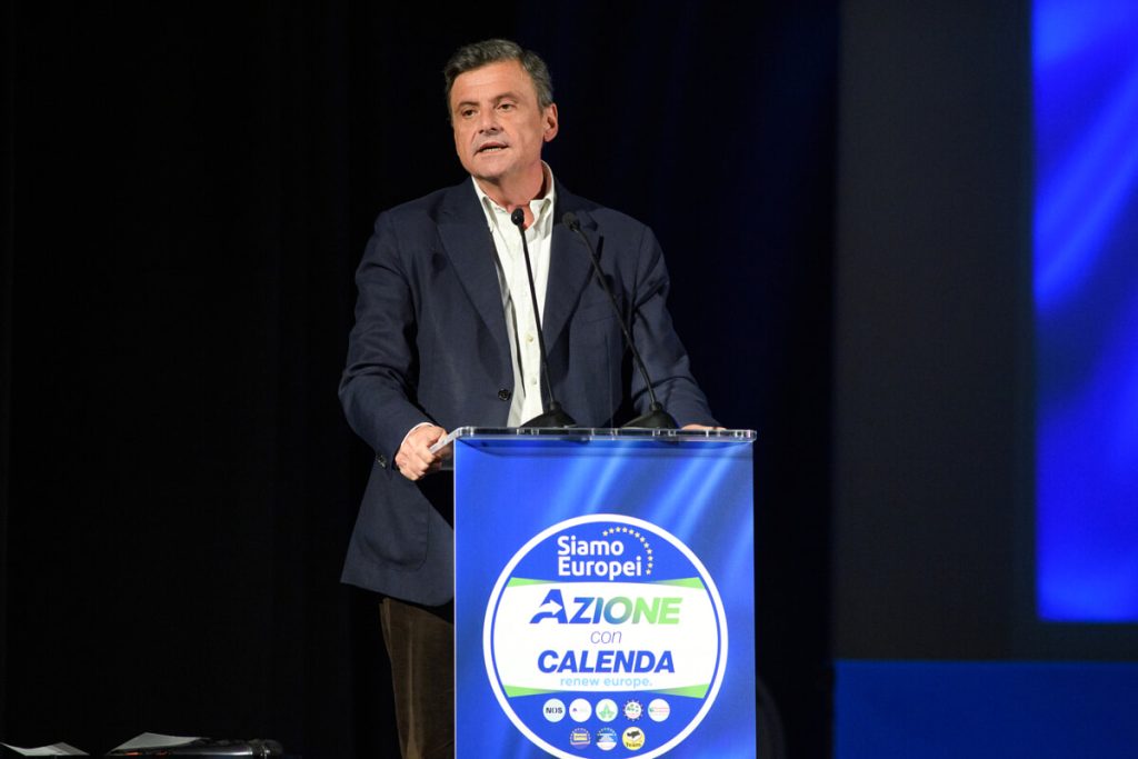 Azione Roma, un altro pezzo di partito se ne va. E Calenda è sempre più solo