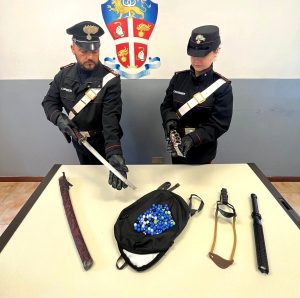 Boccea, uomo fermato dai carabinieri aveva una katana e tirapugni in auto