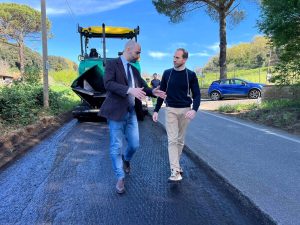 Dopo più di 20 anni avviata la manutenzione di via Santa Maria di Galeria