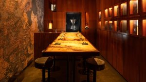 A Roma c’è un bar dove assaggiare i più preziosi whisky del mondo (oltre 300€ al bicchiere)