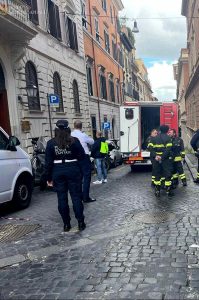 Esalazioni di cloro, evacuato un hotel in centro a Roma