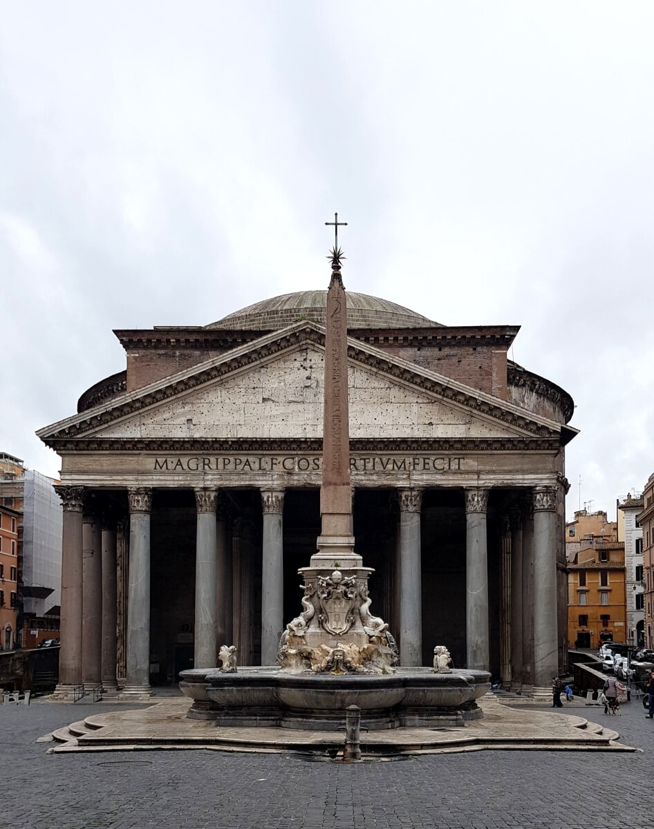 Al via il restauro delle fontane: in piazza Farnese e piazza della Rotonda pronte per novembre