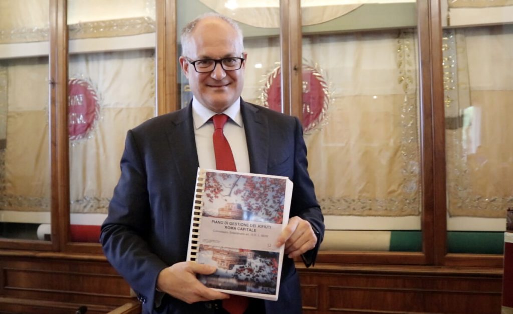 Avanti con il piano rifiuti di Gualtieri. On line i bandi per gli impianti di carta e plastica