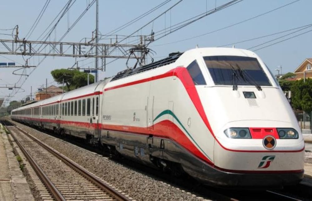 La "Carta tutto treno" è salva. Ecco cosa cambia