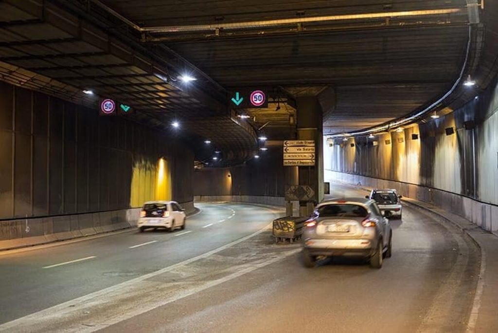 Il tutor che fa piangere i romani. Pioggia di multe nella Galleria Giovanni XXIII