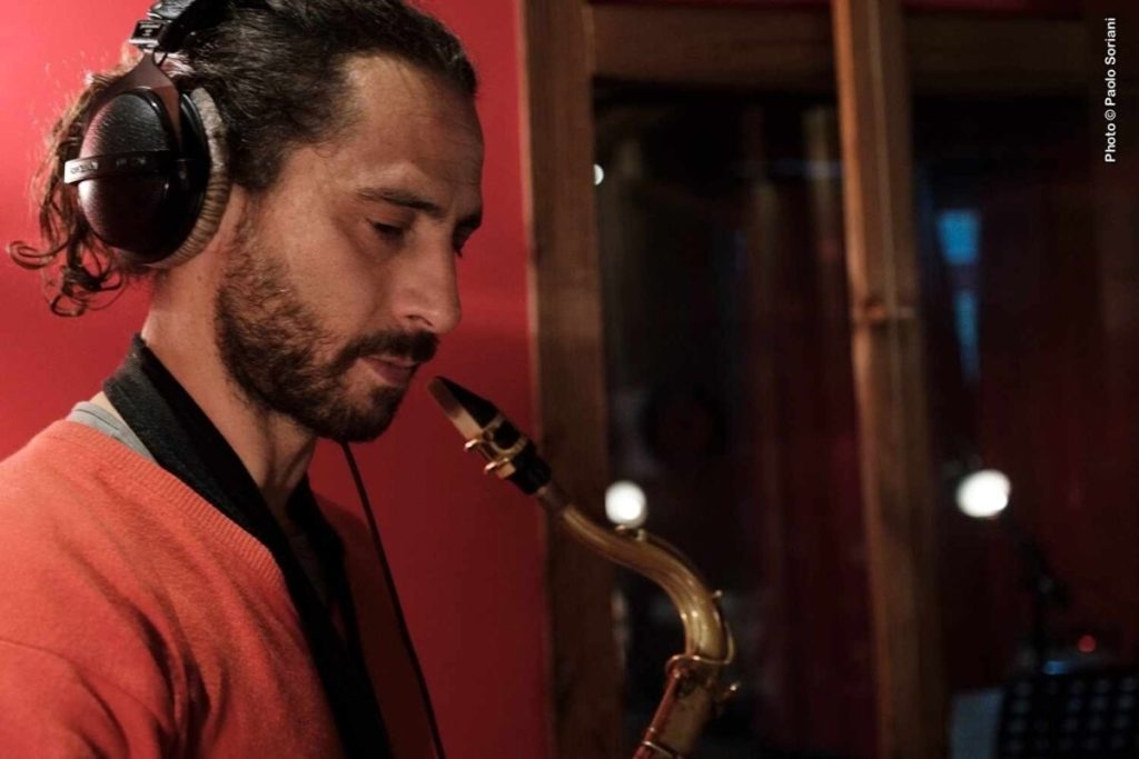 Gianluca Vigliar Trio in concerto al Charity Café