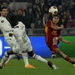 Roma-Milan 2-1: Dybala che perla, Smalling insuperabile