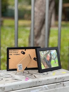 "Metteresti tuo figlio per strada?". Foto di bambini invadono le vie di Testaccio