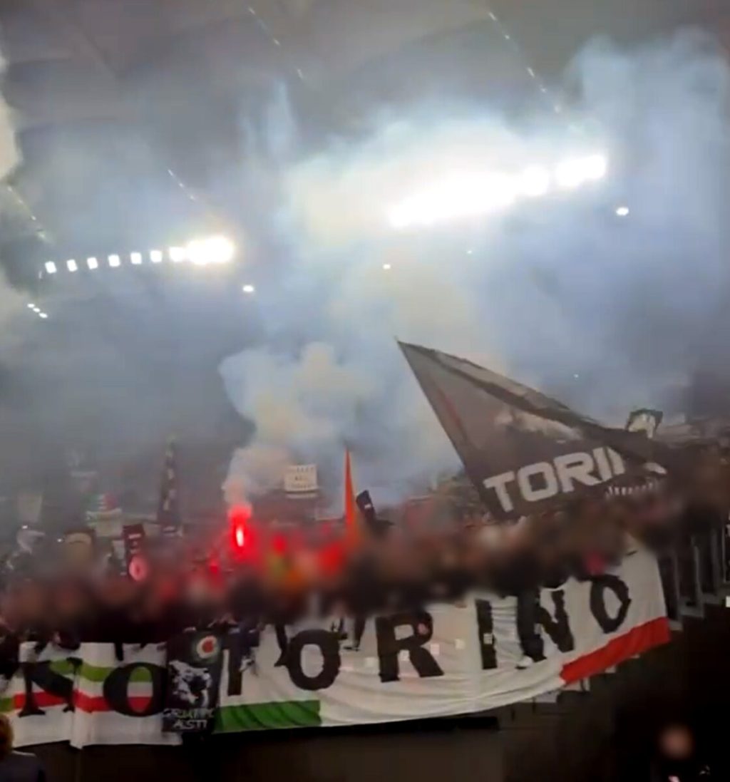 Laziali assaltano juventini in tribuna Tevere, cinghiate a un poliziotto
