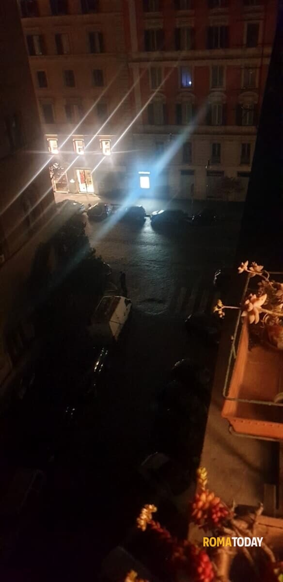 Lettori - Lampioni spenti a via Orazio e via Cola di Rienzo