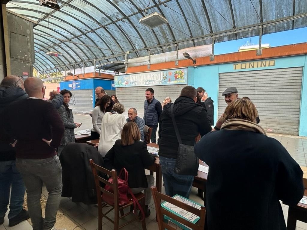 Mercati, nel municipio V assegnati 39 box vuoti su 97. In viale della Primavera è allarme degrado