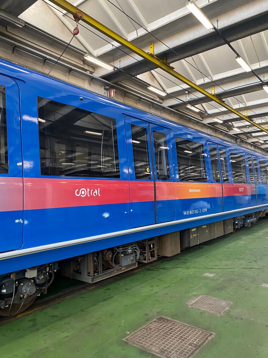 La Metromare prova ad andare di corsa. Con un treno in più si abbassano le attese