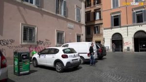 VIDEO | Come sta andando con i nuovi cestini intelligenti? La situazione al centro di Roma