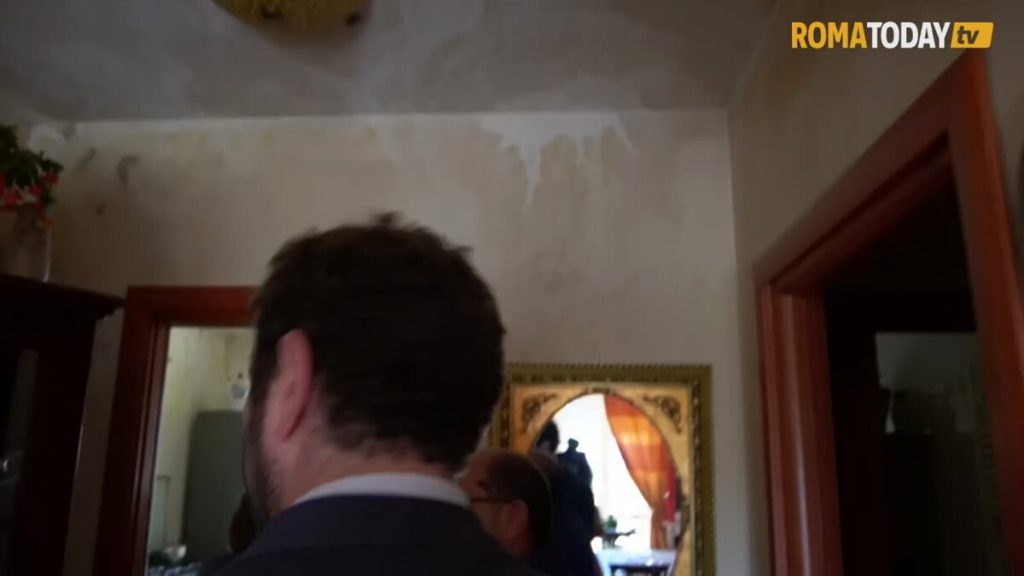 VIDEO | Al via la manutenzione straordinaria sui tetti delle case popolari del Comune